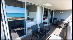 Infinity Luxury Beachfront Apartment